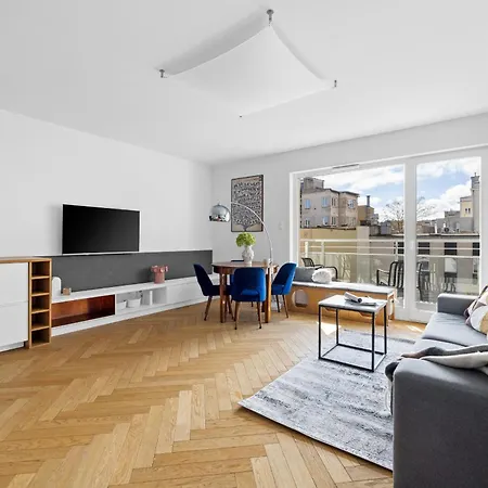 Silver House By Apartment *