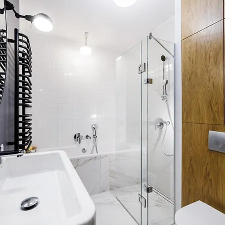 Silver House By Centrum Wanna Parking 5 Min Do Plazy Апартаменты